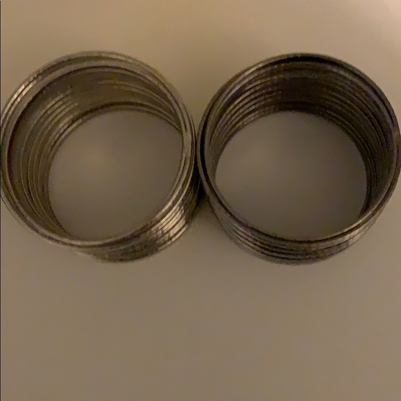 Aldo cuffs - Picture 2 of 4